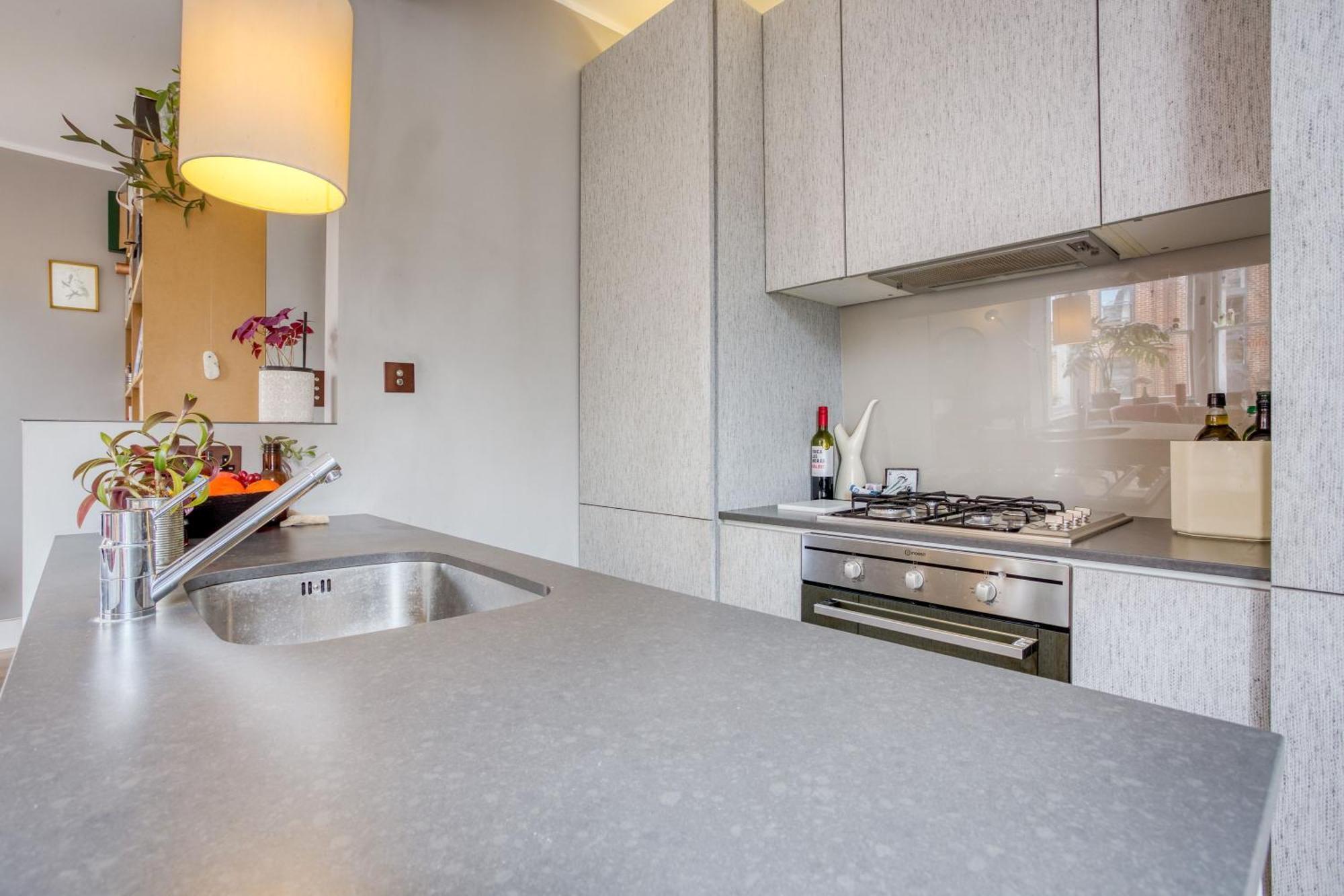 Beautiful And Airy 1 Bedroom Flat - West Apartamento Londres